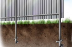 Забор на винтовых сваях