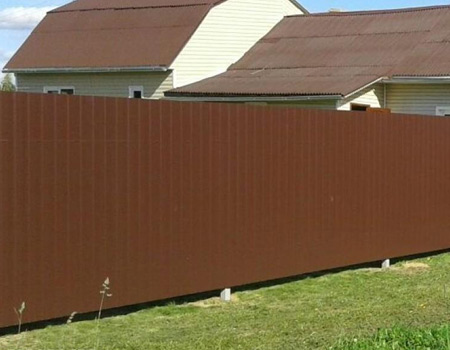 Заборы из профнастила